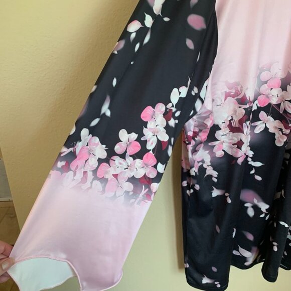 Plus Size Pink and Black Floral Blouse 3X - Picture 8 of 14